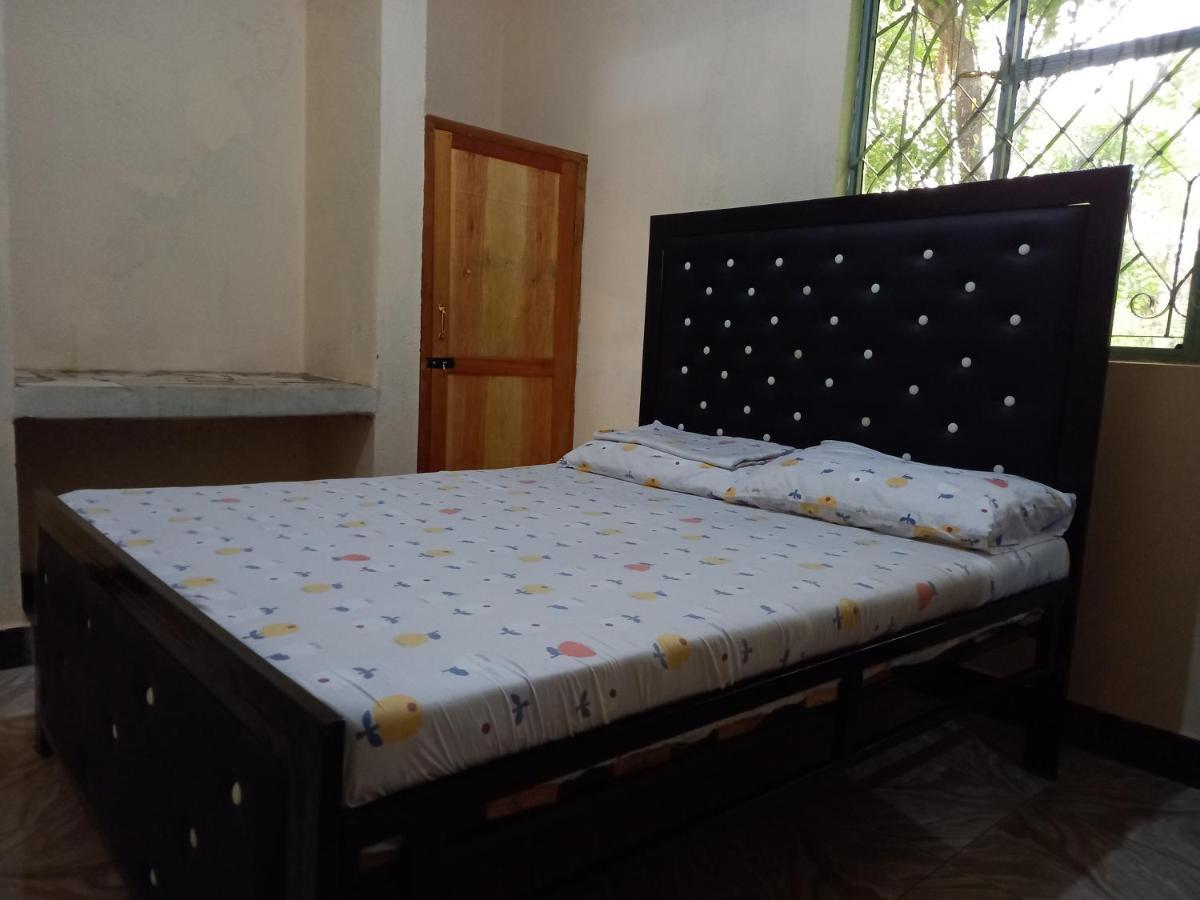 Airb&B Homestay Boma la Ngombe ภายนอก รูปภาพ